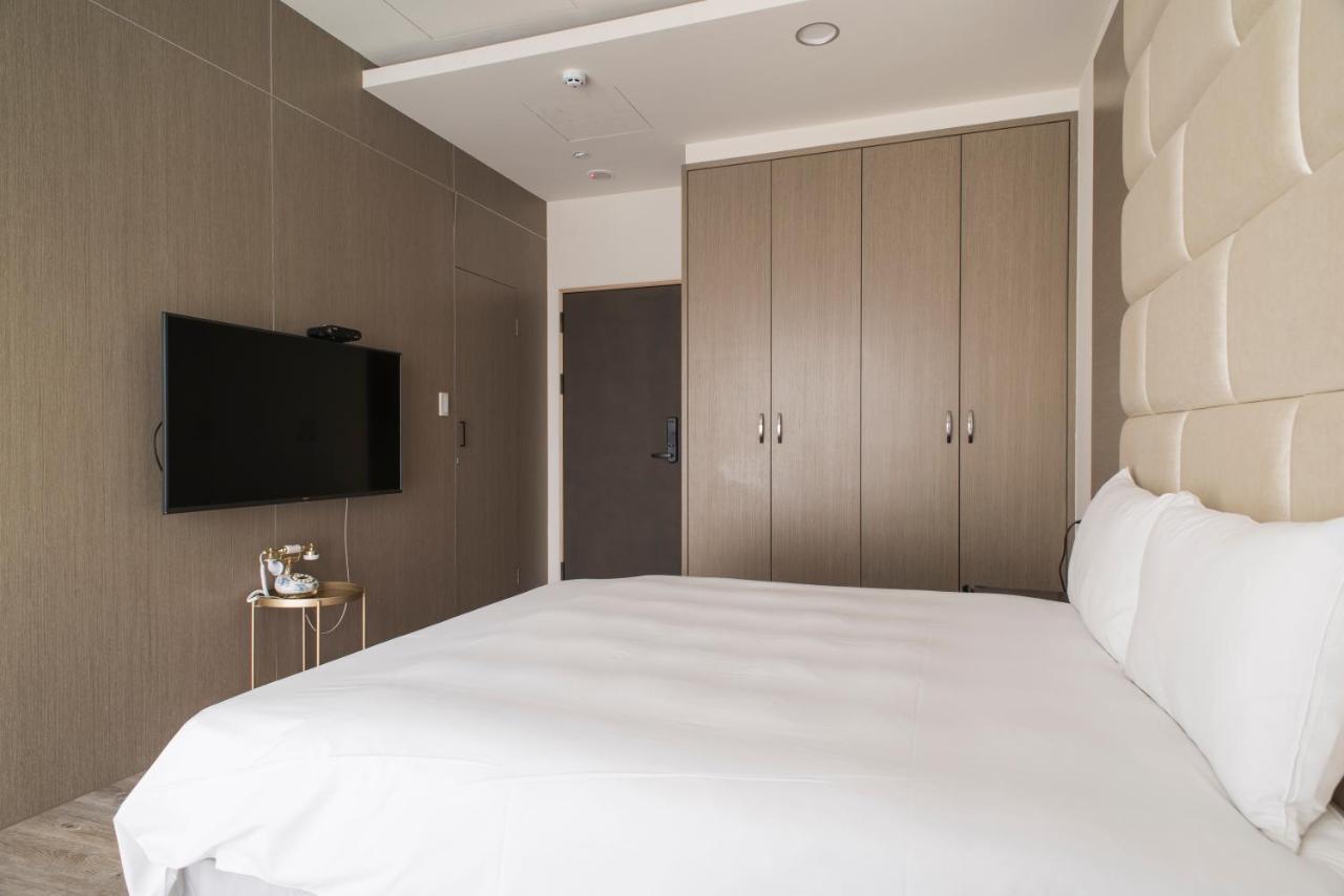 Whoops Hotel Taichung Exterior foto