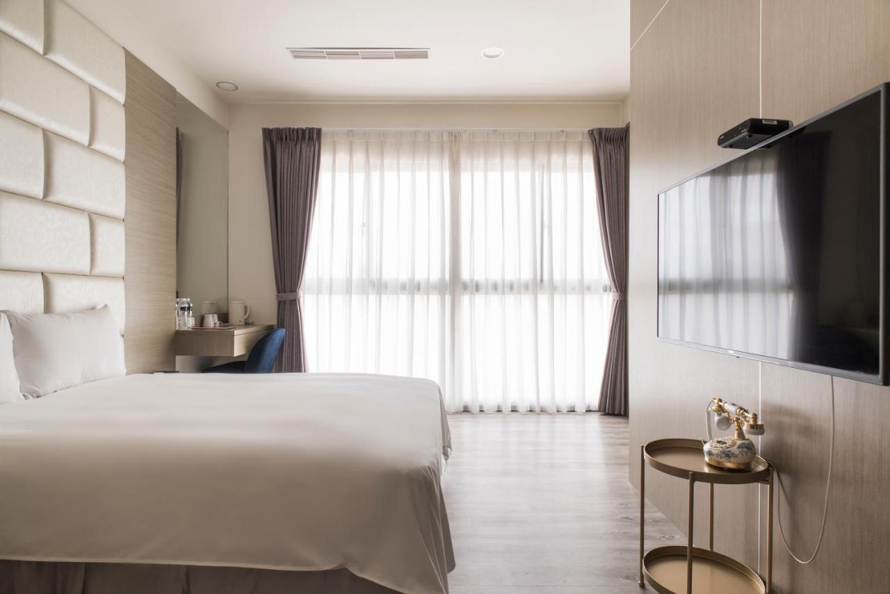 Whoops Hotel Taichung Exterior foto