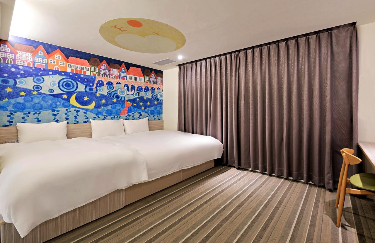 Whoops Hotel Taichung Exterior foto