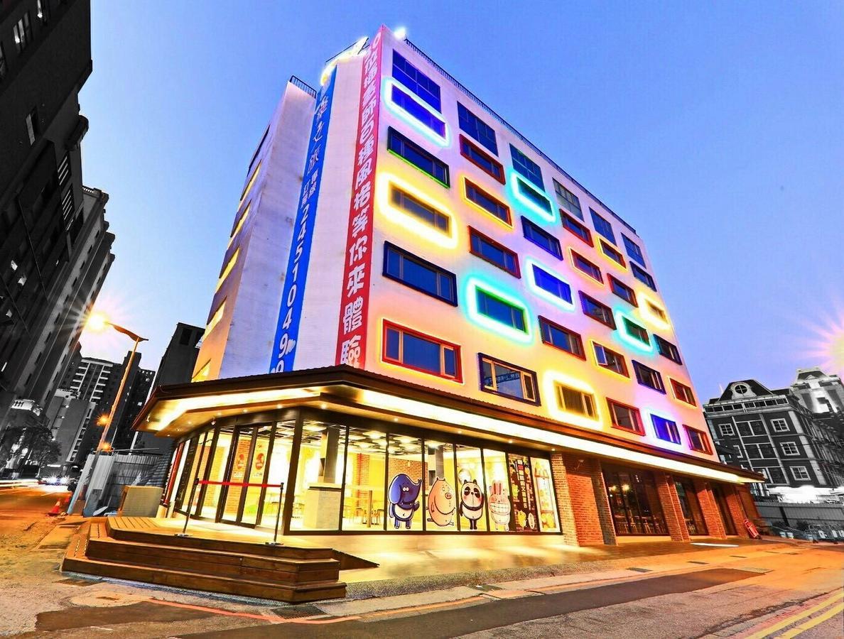 Whoops Hotel Taichung Exterior foto