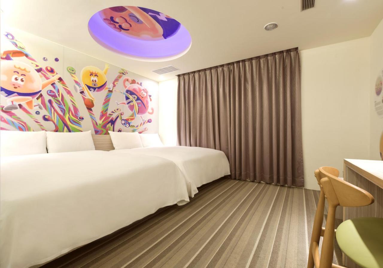 Whoops Hotel Taichung Exterior foto